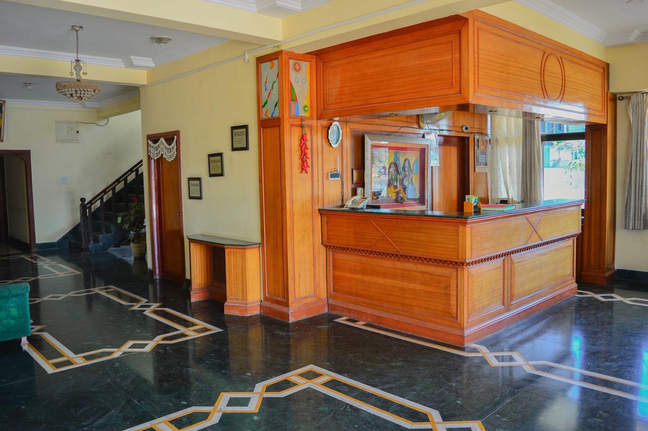Hotel Indore Palace - Feel At Home Shirdi Zewnętrze zdjęcie